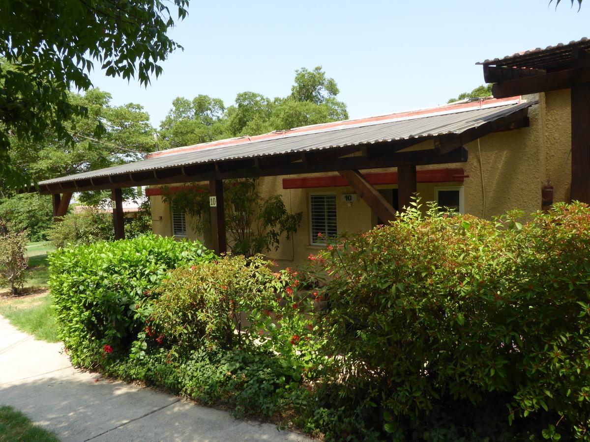 Вилла "Bakfar" Kfar Szold Country Lodging Kefar Szold Экстерьер фото