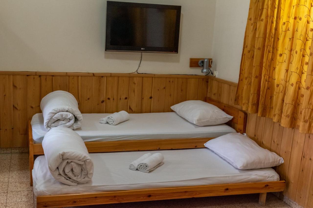 Вилла "Bakfar" Kfar Szold Country Lodging Kefar Szold Экстерьер фото