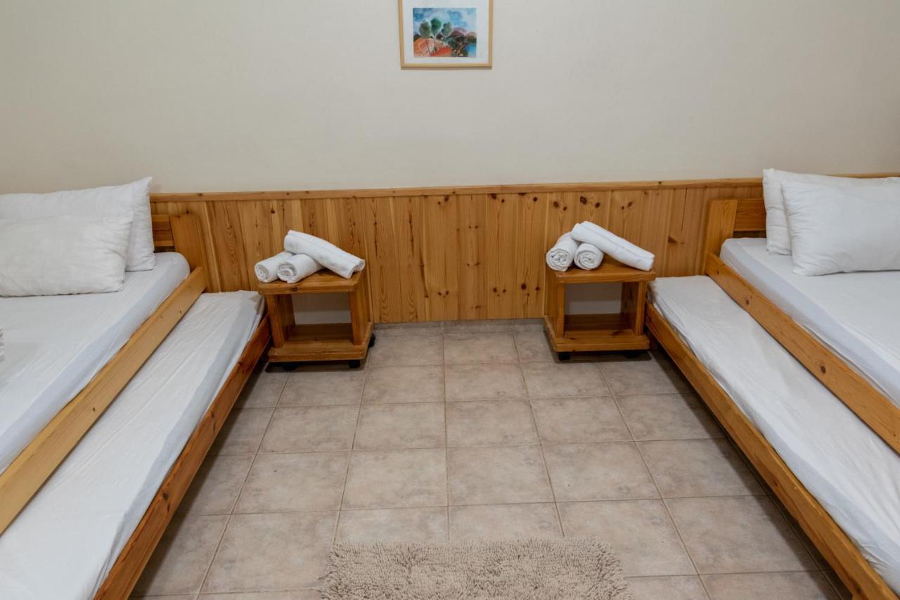 Вилла "Bakfar" Kfar Szold Country Lodging Kefar Szold Экстерьер фото